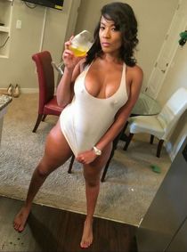 Tall housewife Alexa Grace